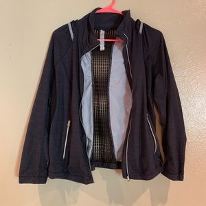 Lululemon wind jacket RETIRED style